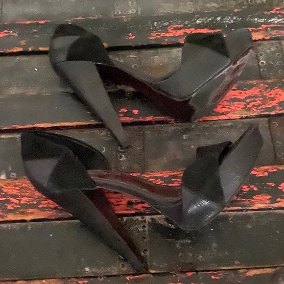 JS platform heels - Picture 3 of 4